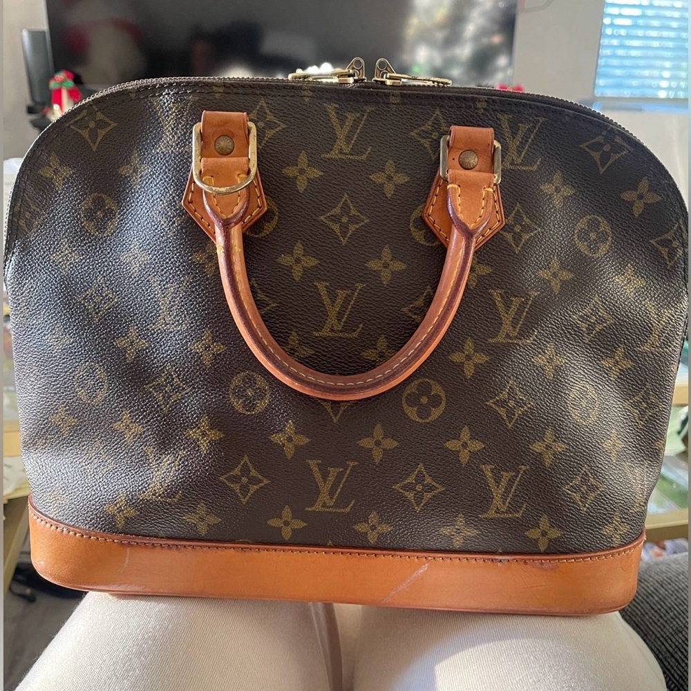 🔥Authentic Louis Vuitton Alma PM Monogram Handbag🔥 - Picture 14 of 15